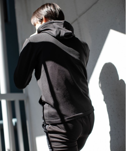 Beno(ビーノ)の「インナーダウン アクティビカル フロントダウン フルジップ パーカー(ダウンジャケット/コート・メンズ・ブラック/ネイビー/ベージュ/カーキ/カモフラージュ/チャコールグレー/ライトグレー・M/L/LL)」の20枚目の写真