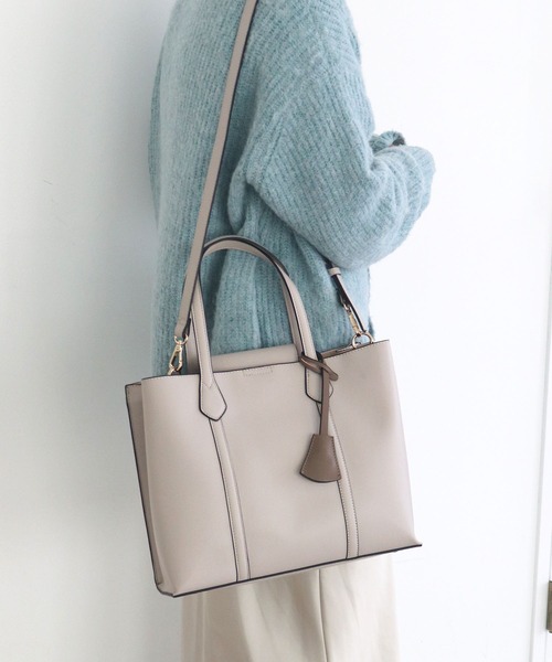 【新品】ミアンMIAN CALLA横型A4トートバッグ2211-108-1グレィ MIAN ミアン 2211-108-1 定番 CALLA チャーム付きシンプルトート
