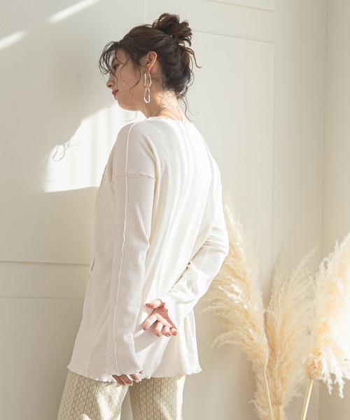 rectangle（レクタングル）の「サイドキリカエメローリブカットソー（Tシャツ/カットソー・レディース・ブラック/ベージュ/オフホワイト・FREE）」の7枚目の写真