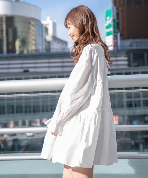 Me%(ミィパーセント)の「バックリボンティアードワンピース(ワンピース・レディース・アイボリー/ブラック・FREE)」の4枚目の写真