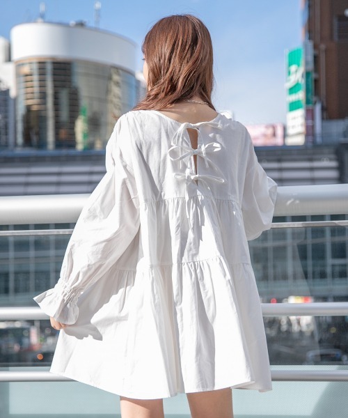 Me%(ミィパーセント)の「バックリボンティアードワンピース(ワンピース・レディース・アイボリー/ブラック・FREE)」の5枚目の写真