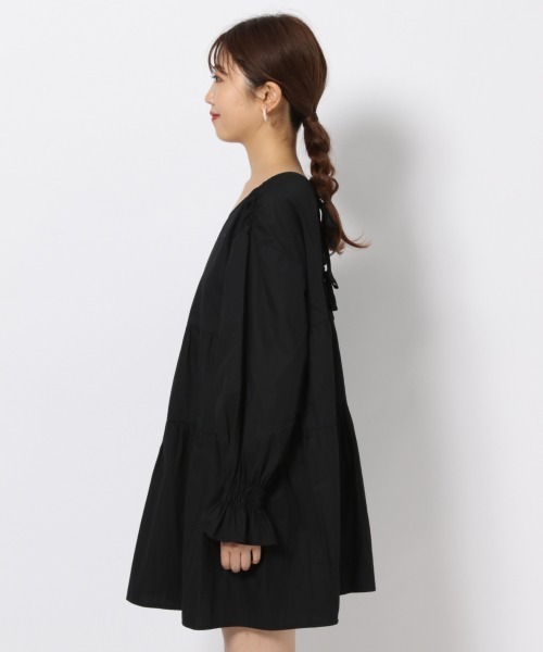 Me%(ミィパーセント)の「バックリボンティアードワンピース(ワンピース・レディース・アイボリー/ブラック・FREE)」の8枚目の写真