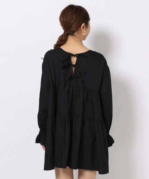 Me%(ミィパーセント)の「バックリボンティアードワンピース(ワンピース・レディース・アイボリー/ブラック・FREE)」の9枚目の写真