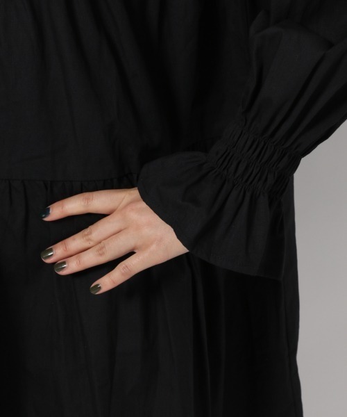 Me%(ミィパーセント)の「バックリボンティアードワンピース(ワンピース・レディース・アイボリー/ブラック・FREE)」の12枚目の写真