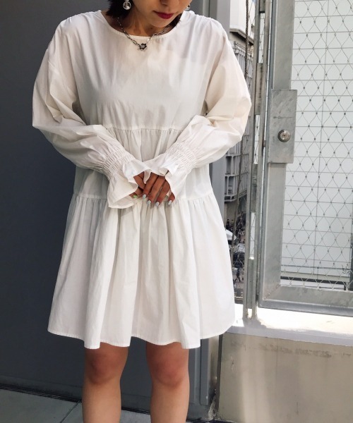 Me%(ミィパーセント)の「バックリボンティアードワンピース(ワンピース・レディース・アイボリー/ブラック・FREE)」の21枚目の写真