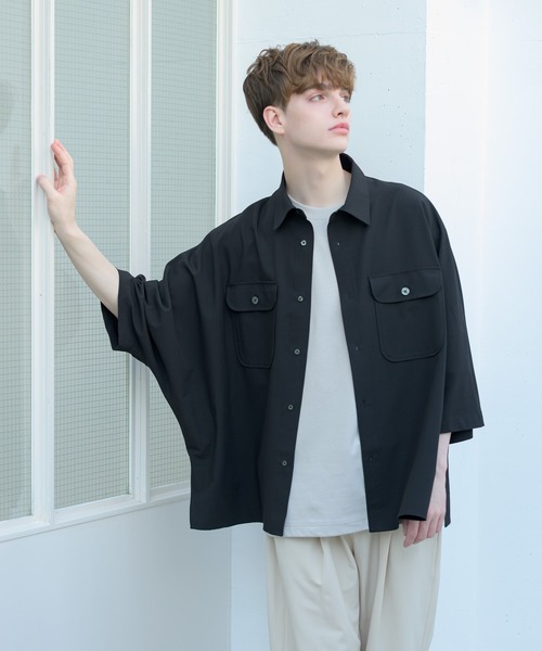 melt.（メルト）の「melt. - ドレープCPOドルマンオーバーシャツ（シャツ/ブラウス・メンズ・ブラック/ライトベージュ・SMALL/MEDIUM/LARGE）」の4枚目の写真
