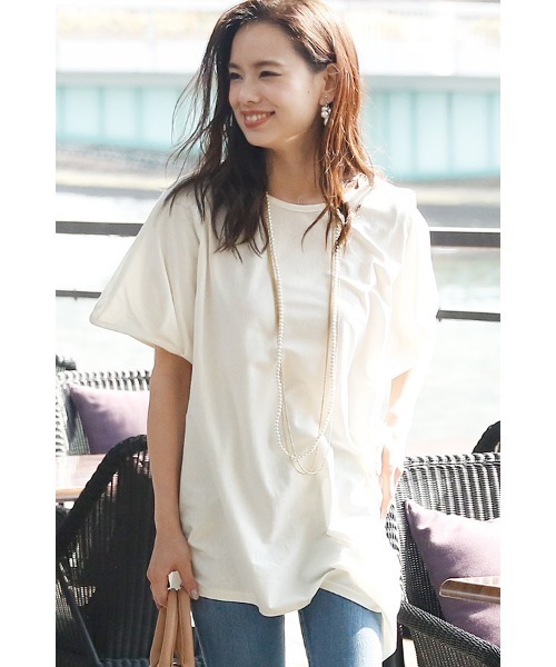 ElegChic(エレグシック)の「アシンメトリーコットントップス(Tシャツ/カットソー・レディース・カーキ/ベージュ/チャコールグレー/ブラック/オフホワイト・M/XL/4L)」の16枚目の写真