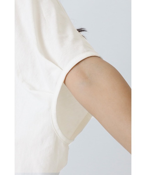 ElegChic(エレグシック)の「アシンメトリーコットントップス(Tシャツ/カットソー・レディース・カーキ/ベージュ/チャコールグレー/ブラック/オフホワイト・M/XL/4L)」の6枚目の写真