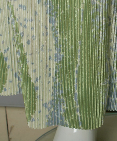 Futier land(フューティアランド)の「マーブル柄プリーツワイドパンツ(その他パンツ・レディース・ブラック/ベージュ系その他/グリーン系その他/ネイビー・FREE)」の7枚目の写真