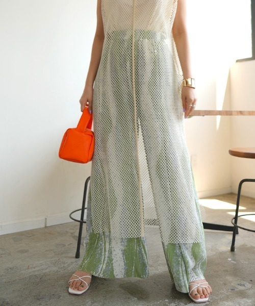 Futier land(フューティアランド)の「マーブル柄プリーツワイドパンツ(その他パンツ・レディース・ブラック/ベージュ系その他/グリーン系その他/ネイビー・FREE)」の15枚目の写真