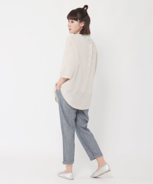 LBC(エルビーシー)の「ラーベン編みバックボタンプルオーバー(ニット/セーター・レディース・ブラック/ベージュ/オフホワイト・M)」の15枚目の写真