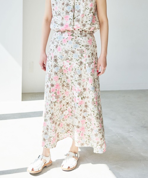 【新品】fig londonフィグロンドン 花柄　ロングスカート fig London（フィグロンドン）の「○ROSE skirt（スカート