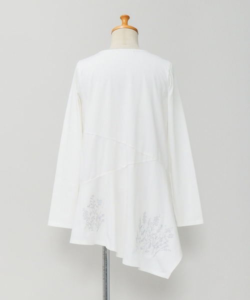 AS KNOW AS de base(アズノゥアズドゥバズ)の「咲いた咲いた切り替えプルオーバー(Tシャツ/カットソー・レディース・オフホワイト/ライトグリーン/ネイビー/ライトピンク・FREE)」の6枚目の写真