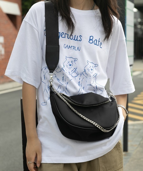 KOR（ケーオーアール）の「2WAYチェーン付ボディバッグ（ボディバッグ/ウエストポーチ・レディース・ブラック・FREE）」の14枚目の写真