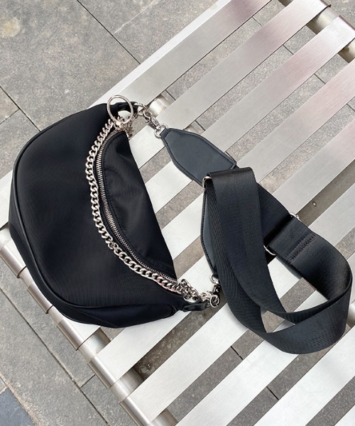 KOR（ケーオーアール）の「2WAYチェーン付ボディバッグ（ボディバッグ/ウエストポーチ・レディース・ブラック・FREE）」の20枚目の写真