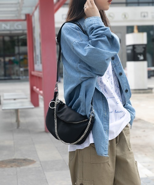 KOR（ケーオーアール）の「2WAYチェーン付ボディバッグ（ボディバッグ/ウエストポーチ・レディース・ブラック・FREE）」の7枚目の写真