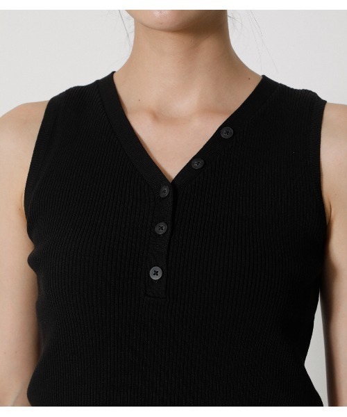 AZUL by moussy（アズールバイマウジー）の「HENRY NECK SUMMER KNIT TANK/ヘンリーネックサマーニットタンク（タンクトップ・レディース・ライトベージュ/ブラック/ダークブラウン・MEDIUM/SMALL）」の10枚目の写真