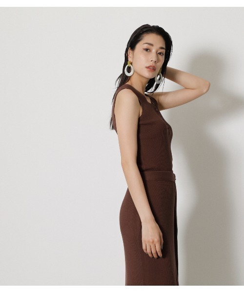 AZUL by moussy（アズールバイマウジー）の「HENRY NECK SUMMER KNIT TANK/ヘンリーネックサマーニットタンク（タンクトップ・レディース・ライトベージュ/ブラック/ダークブラウン・MEDIUM/SMALL）」の14枚目の写真