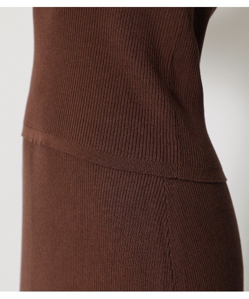 AZUL by moussy（アズールバイマウジー）の「HENRY NECK SUMMER KNIT TANK/ヘンリーネックサマーニットタンク（タンクトップ・レディース・ライトベージュ/ブラック/ダークブラウン・MEDIUM/SMALL）」の21枚目の写真