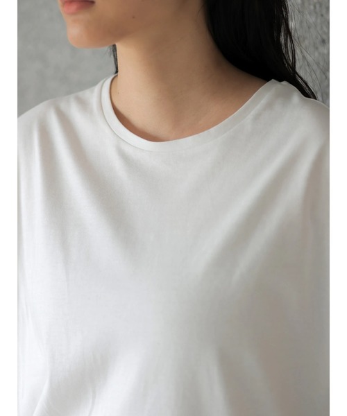 AMERICAN HOLIC(アメリカンホリック)の「裾ラウンドノースリーブカットプルオーバー(Tシャツ/カットソー・レディース・カーキ/オフホワイト/グレイッシュベージュ/その他7・M/L)」の17枚目の写真