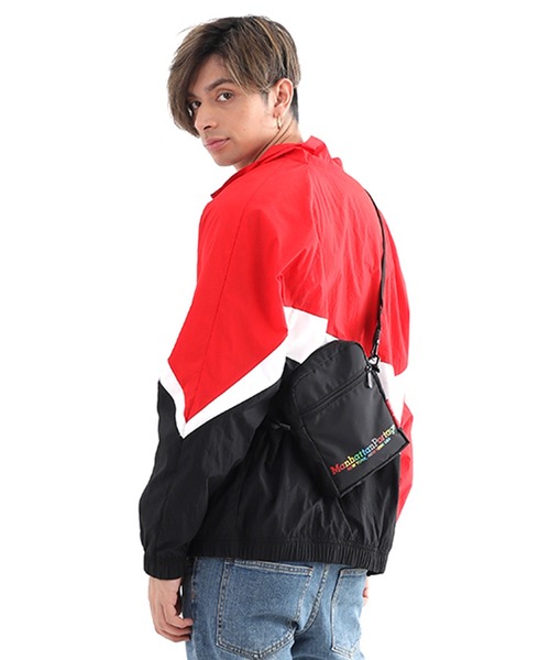 Manhattan Portage（マンハッタンポーテージ）の「City Light Bag CORDURAR Lite（ショルダーバッグ・メンズ・ブラック/マルチ・X-SMALL）」の11枚目の写真