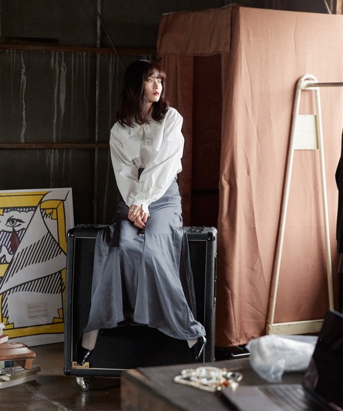 Keeepy(キーピー)の「【Keeepy】vintage satin flared skirt(スカート・レディース・カーキ/ブルー・FREE)」の7枚目の写真