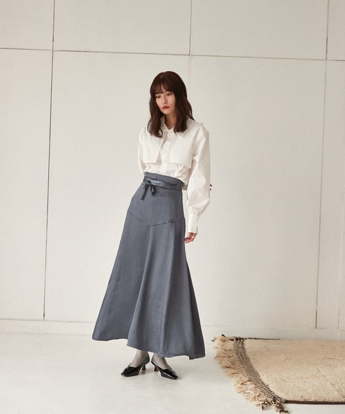 Keeepy(キーピー)の「【Keeepy】vintage satin flared skirt(スカート・レディース・カーキ/ブルー・FREE)」の3枚目の写真