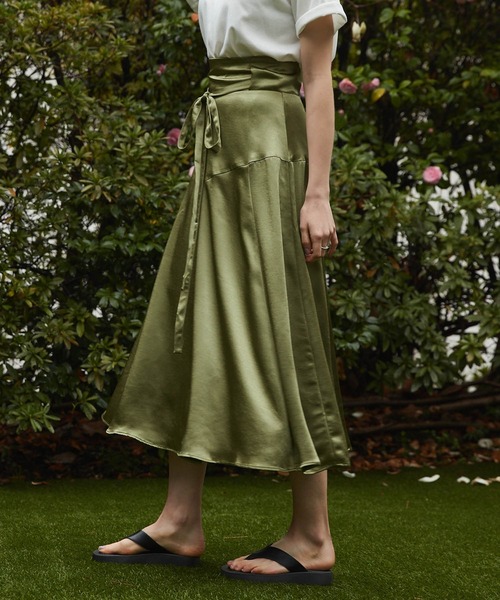 Keeepy(キーピー)の「【Keeepy】vintage satin flared skirt(スカート・レディース・カーキ/ブルー・FREE)」の15枚目の写真