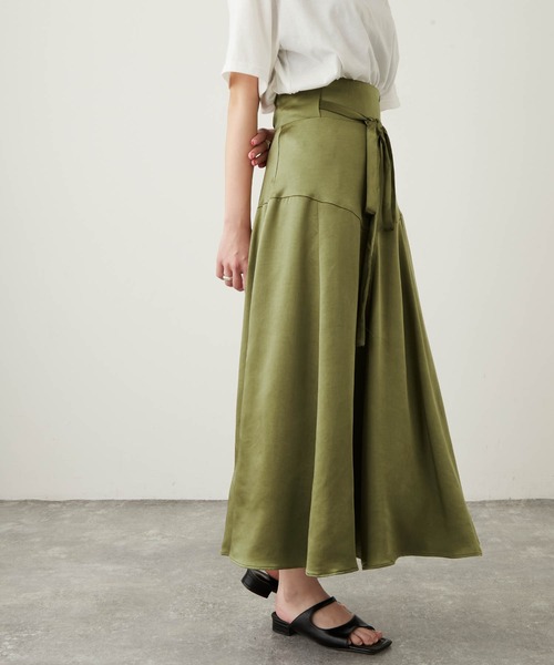 Keeepy(キーピー)の「【Keeepy】vintage satin flared skirt(スカート・レディース・カーキ/ブルー・FREE)」の21枚目の写真