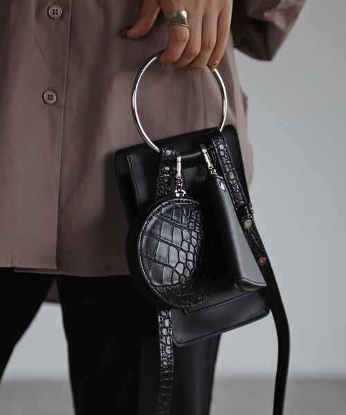 POUTOJOURU（ポートジュール）の「【ポートジュール】 リングハンドルマルチケース　ミニショルダーバッグ（ショルダーバッグ・レディース・ブラック/ブラウン/モカ/グリーン・FREE）」の2枚目の写真