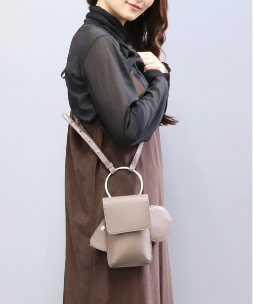 POUTOJOURU（ポートジュール）の「【ポートジュール】 リングハンドルマルチケース　ミニショルダーバッグ（ショルダーバッグ・レディース・ブラック/ブラウン/モカ/グリーン・FREE）」の7枚目の写真