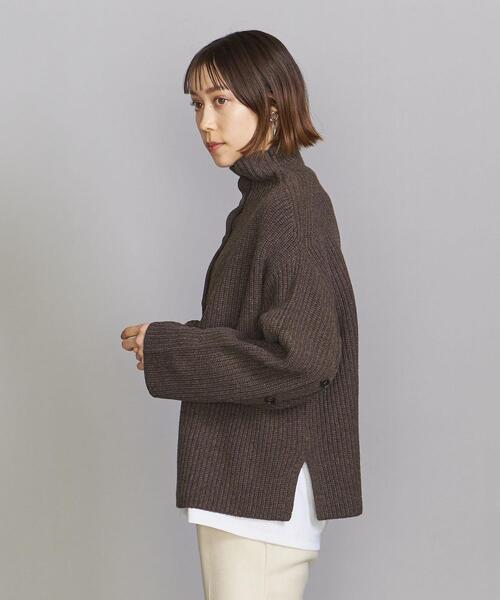 BEAUTY&YOUTH UNITED ARROWS(ビューティーアンドユースユナイテッドアローズ)の「BY アゼタートルネック カーディガン -2WAY-(カーディガン/ボレロ・レディース・ナチュラル/ダークブラウン/ライトブルー・FREE)」の4枚目の写真