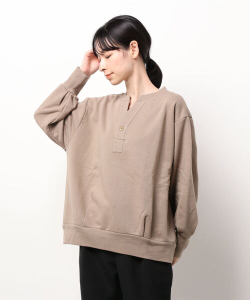 sm2rhythm(サマンサモスモスリズム)の「スキッパー裏毛カットソー(Tシャツ/カットソー・レディース・ベージュ/シルバーグレー/クリーム・フリ-)」の1枚目の写真