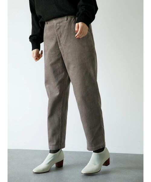 koe(コエ)の「コーデュロイイージーパンツ*(デニムパンツ・レディース・ブラック/キャメル/グレー/オフホワイト・M/L/LL/S)」の6枚目の写真