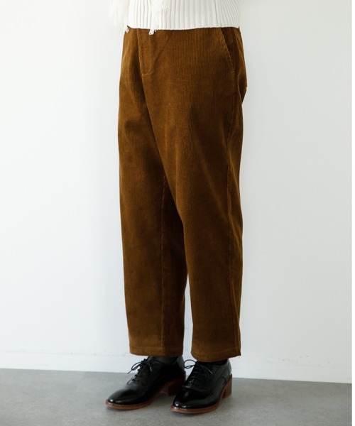 koe(コエ)の「コーデュロイイージーパンツ*(デニムパンツ・レディース・ブラック/キャメル/グレー/オフホワイト・M/L/LL/S)」の4枚目の写真