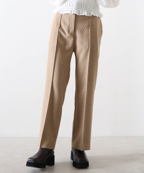archives(アルシーヴ)の「【日本製】ジャガードピンタックパンツ(その他パンツ・レディース・ブラウン/ベージュ・SMALL/MEDIUM)」の2枚目の写真