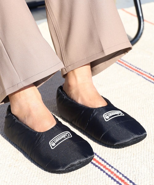 Coleman コールマン 1p テントシューズ カラビナ付き アウトドア シューズ キャンプシューズ 防寒 アウトドアグッズ Coleman コールマン のファッション通販 Zozotown