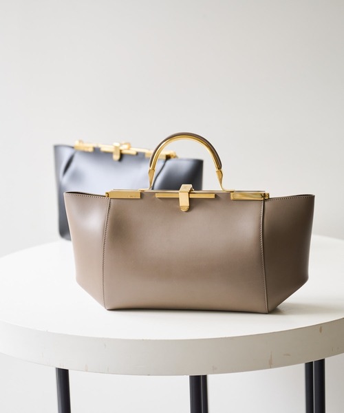 Zanchetti(ザンチェッティ)の「【ZANCHETTI】ハンドバッグ/AMLETO24(ハンドバッグ・レディース・ブラック/グレイッシュベージュ・FREE)」の1枚目の写真