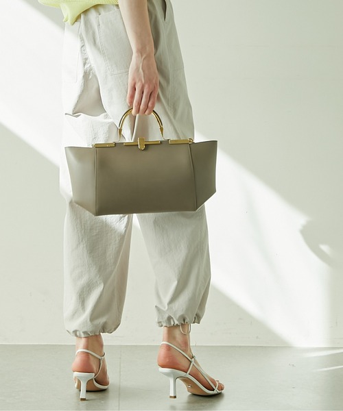 Zanchetti(ザンチェッティ)の「【ZANCHETTI】ハンドバッグ/AMLETO24(ハンドバッグ・レディース・ブラック/グレイッシュベージュ・FREE)」の5枚目の写真