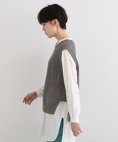 INDIVI（インディヴィ）の「◆【洗える】コットンリネンニットベスト（ベスト・レディース・チャコールグレー/ナチュラル/ダークブラウン・38/34/05/15 /13/19）」の6枚目の写真