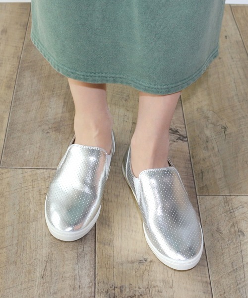 パンチングスリッポン【低反発スポンジ入り】（スリッポン）｜Fin