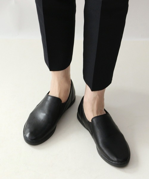 パンチングスリッポン【低反発スポンジ入り】（スリッポン）｜Fin