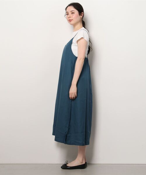 NAVY（ネイビー）の「半袖Tシャツ+デシンキャミワンピース セット アンサンブル（サロペット/オーバーオール・レディース・ブラウン/グレー/カーキ/ブルー・M/L）」の5枚目の写真