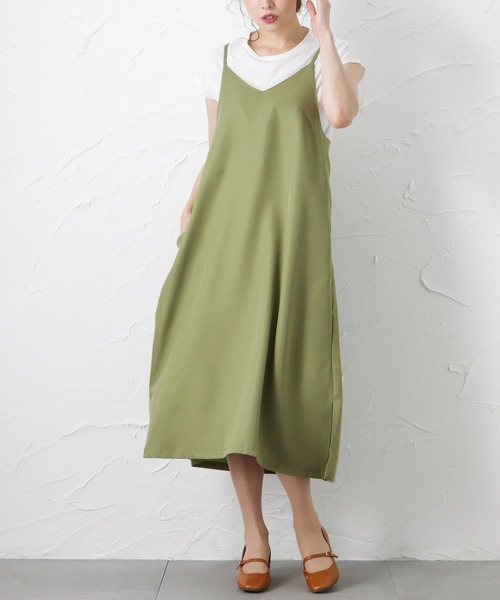 NAVY（ネイビー）の「半袖Tシャツ+デシンキャミワンピース セット アンサンブル（サロペット/オーバーオール・レディース・ブラウン/グレー/カーキ/ブルー・M/L）」の3枚目の写真