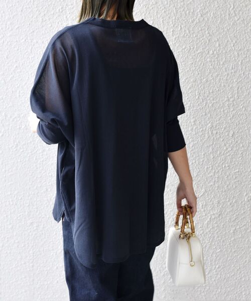 SHIPS（シップス）の「【SHIPS別注】assiette:〈手洗い可能〉チュールドルマンプルオーバー（Tシャツ/カットソー・レディース・ホワイト/ネイビー・ONE SIZE）」の3枚目の写真