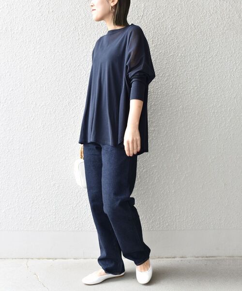 SHIPS（シップス）の「【SHIPS別注】assiette:〈手洗い可能〉チュールドルマンプルオーバー（Tシャツ/カットソー・レディース・ホワイト/ネイビー・ONE SIZE）」の5枚目の写真