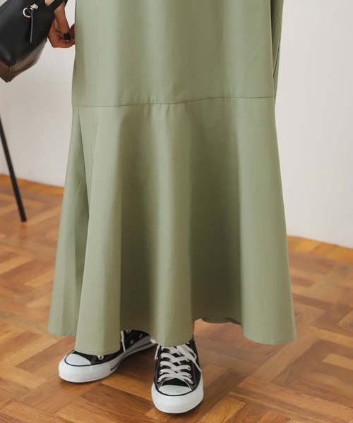 SENSE OF PLACE by URBAN RESEARCH(センスオブプレイスバイアーバンリサーチ)の「【One-C/低身長向けサイズ展開あり】レイヤードマーメイドワンピース(5分袖)(ワンピース・レディース・スミクロ/カーキ/オフホワイト・ONE/SHORT)」の7枚目の写真