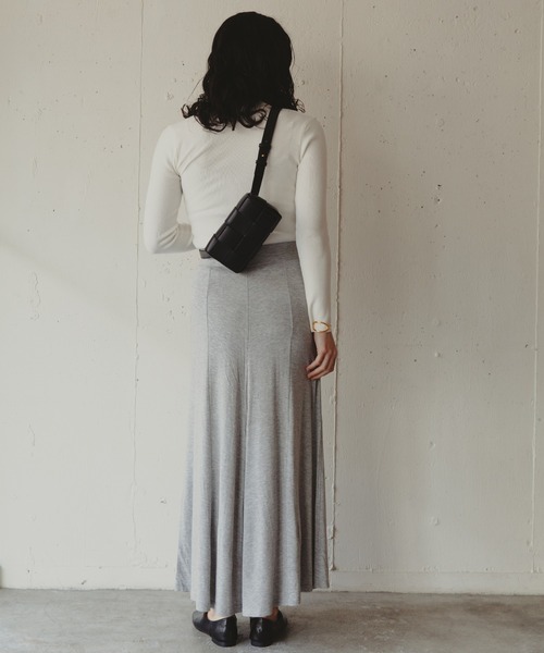 Kari & lili（カウリアンドリィリィ）の「slash tops（Tシャツ/カットソー・レディース・ブラック/オフホワイト・FREE）」の14枚目の写真