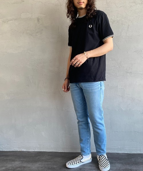 FRED PERRY（フレッドペリー）の「[FRED PERRY/フレッドペリー] ティップライン ワンポイントロゴTシャツ（Tシャツ/カットソー・レディース・ホワイト/ブラック/サックスブルー・S/M/L/XL）」の21枚目の写真