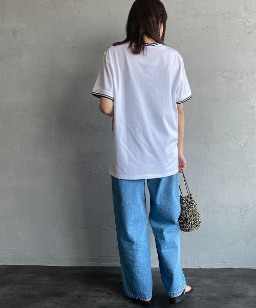 FRED PERRY（フレッドペリー）の「[FRED PERRY/フレッドペリー] ティップライン ワンポイントロゴTシャツ（Tシャツ/カットソー・レディース・ホワイト/ブラック/サックスブルー・S/M/L/XL）」の5枚目の写真